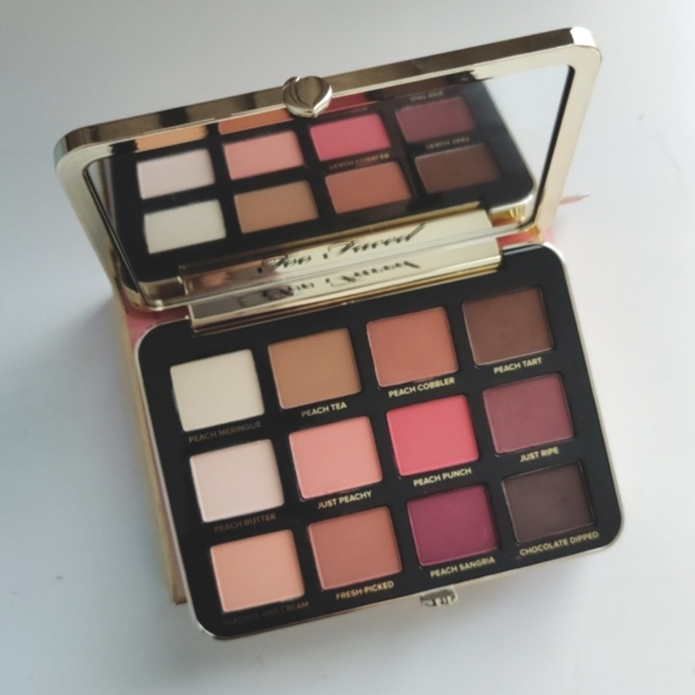 TOO FACED JUST PEACHY VELVET MATTES EYE SHADOW PALETTE - Swatched Once